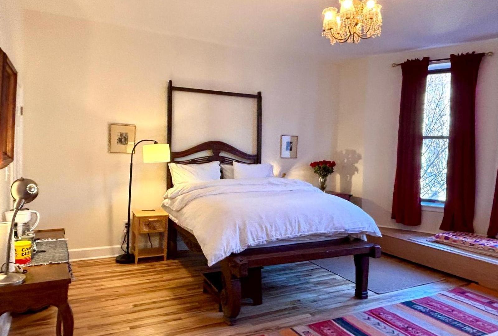 Luxurious Bedroom *