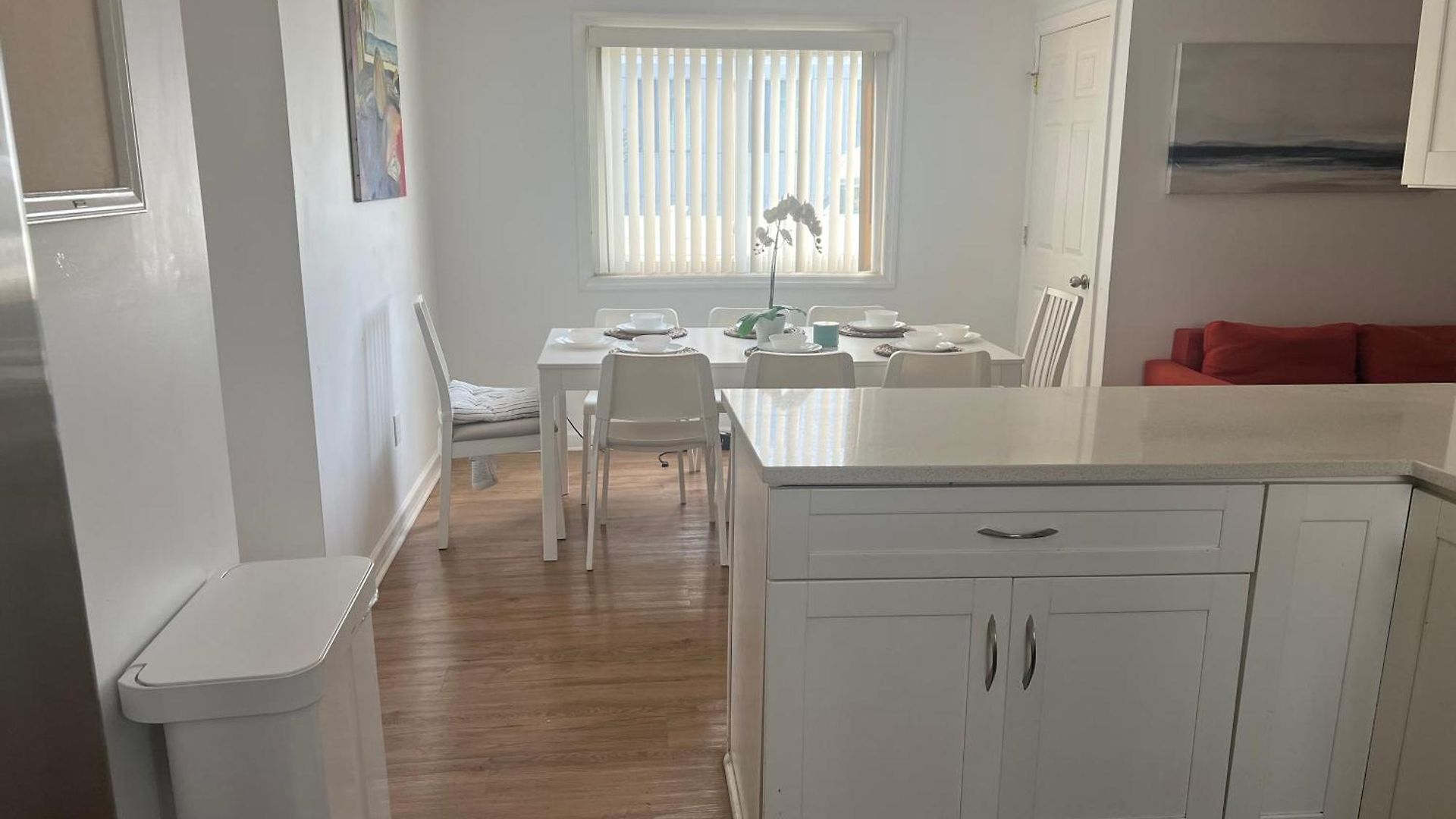 House 2car Parking Subway Jfk Usb New York