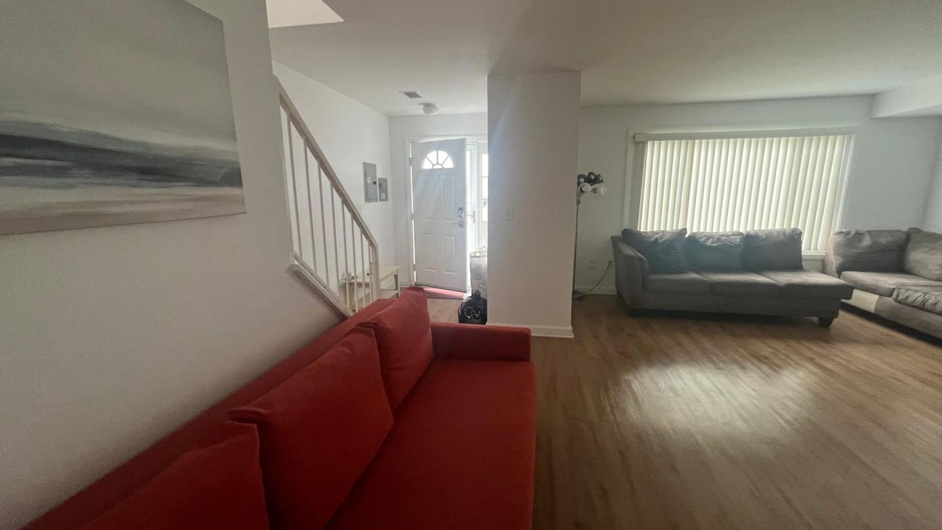 House 2car Parking Subway Jfk Usb *