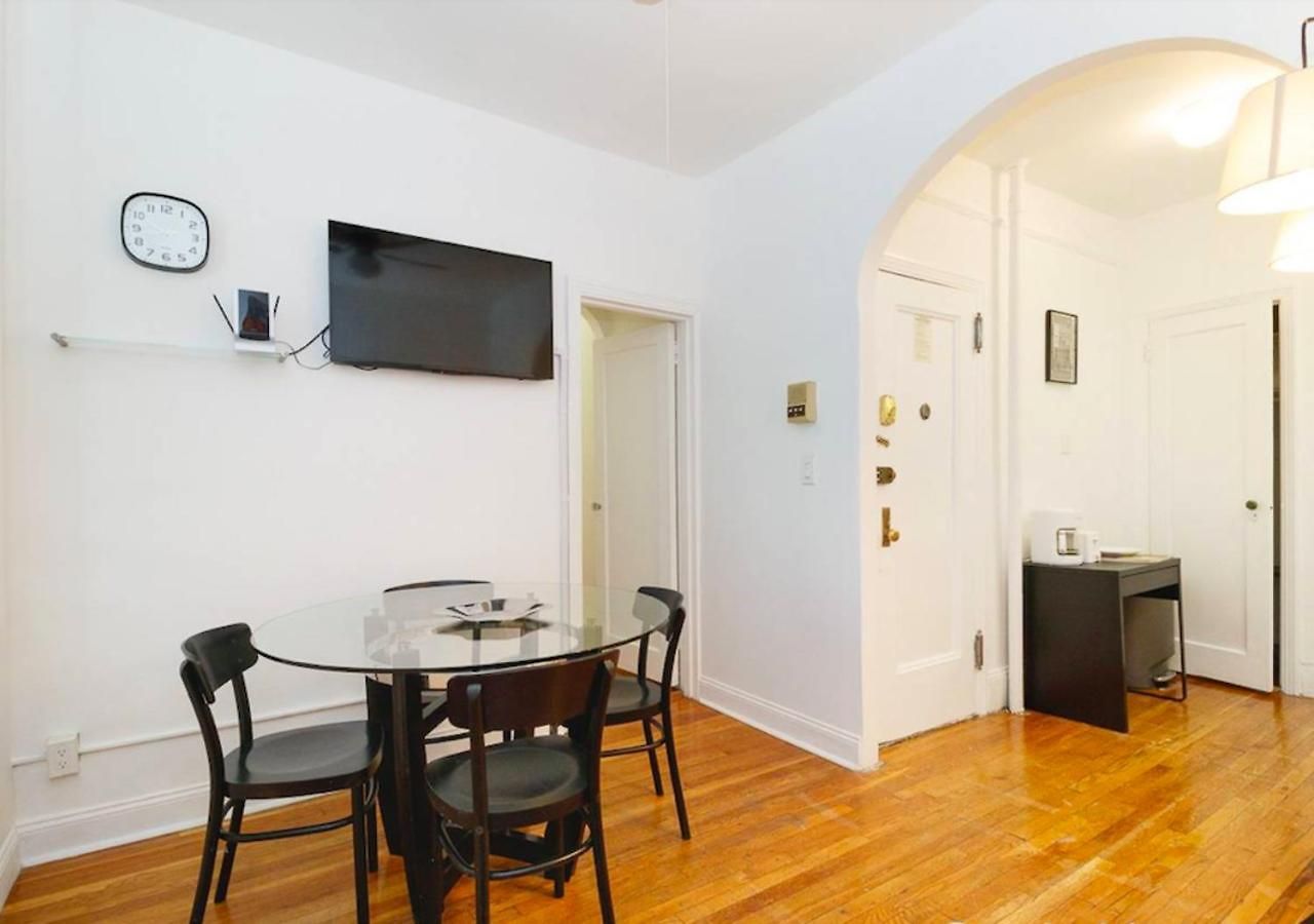 Outdoor Space Washer Dryer Dishwasher 3beds Apt, June To Aug 90 Days Required New York