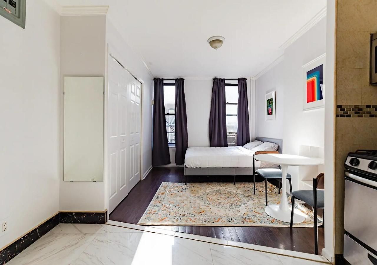 Apartment Spacious Upper East Side Studio, June To Aug 90 Days Required New York