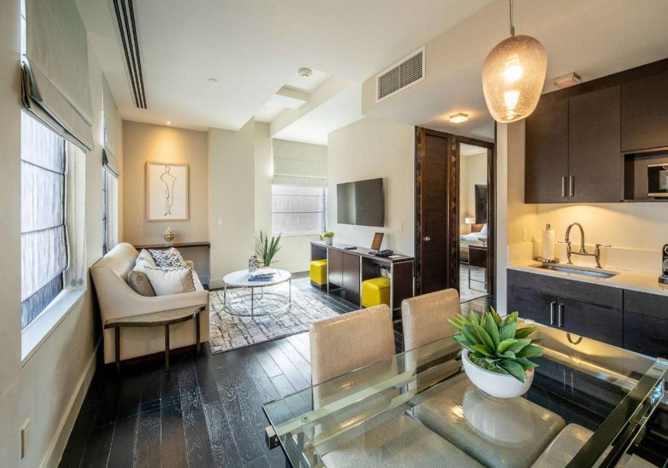 Charming 2br Near Times Square Apartment New York
