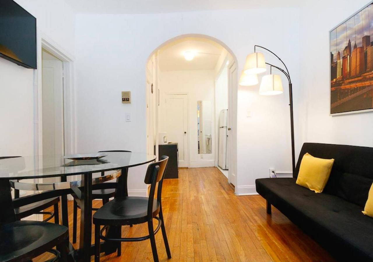 Apartment Outdoor Space Washer Dryer Dishwasher 3beds Apt, June To Aug 90 Days Required