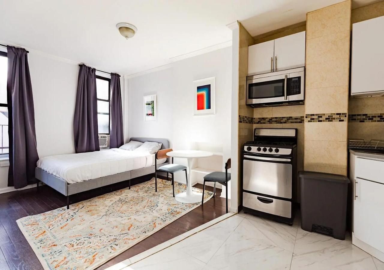 Spacious Upper East Side Studio, June To Aug 90 Days Required