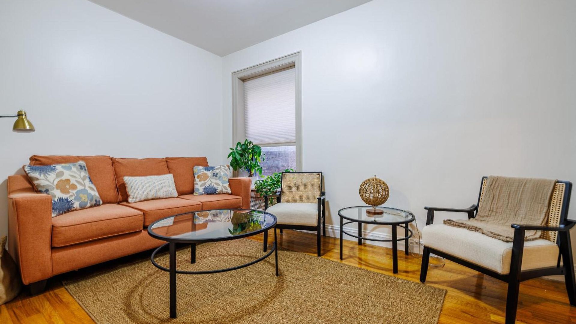 Inspire The Vibrant Energy Of Columbia Apartment New York