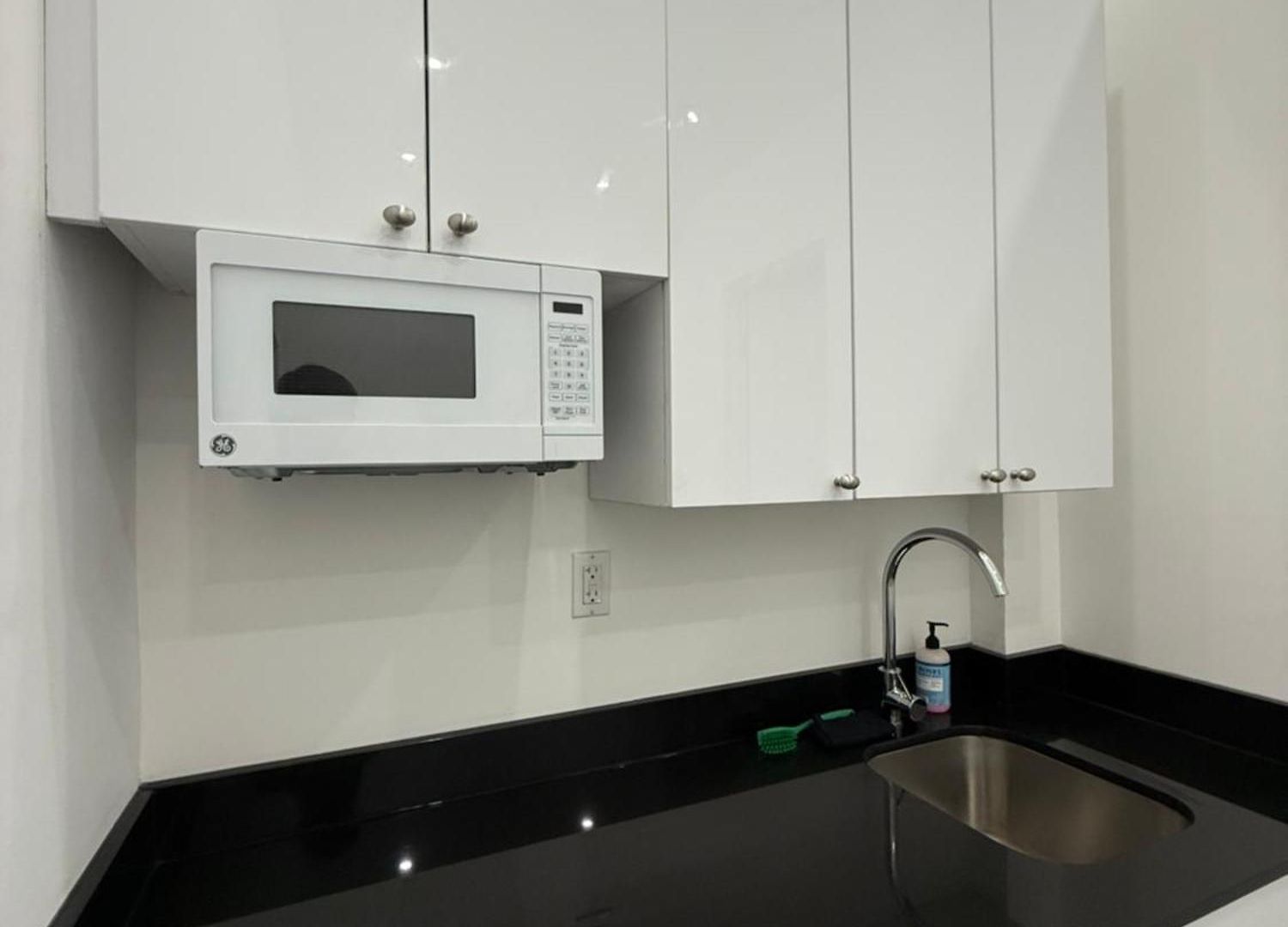 31 Street Broadway Apartment *