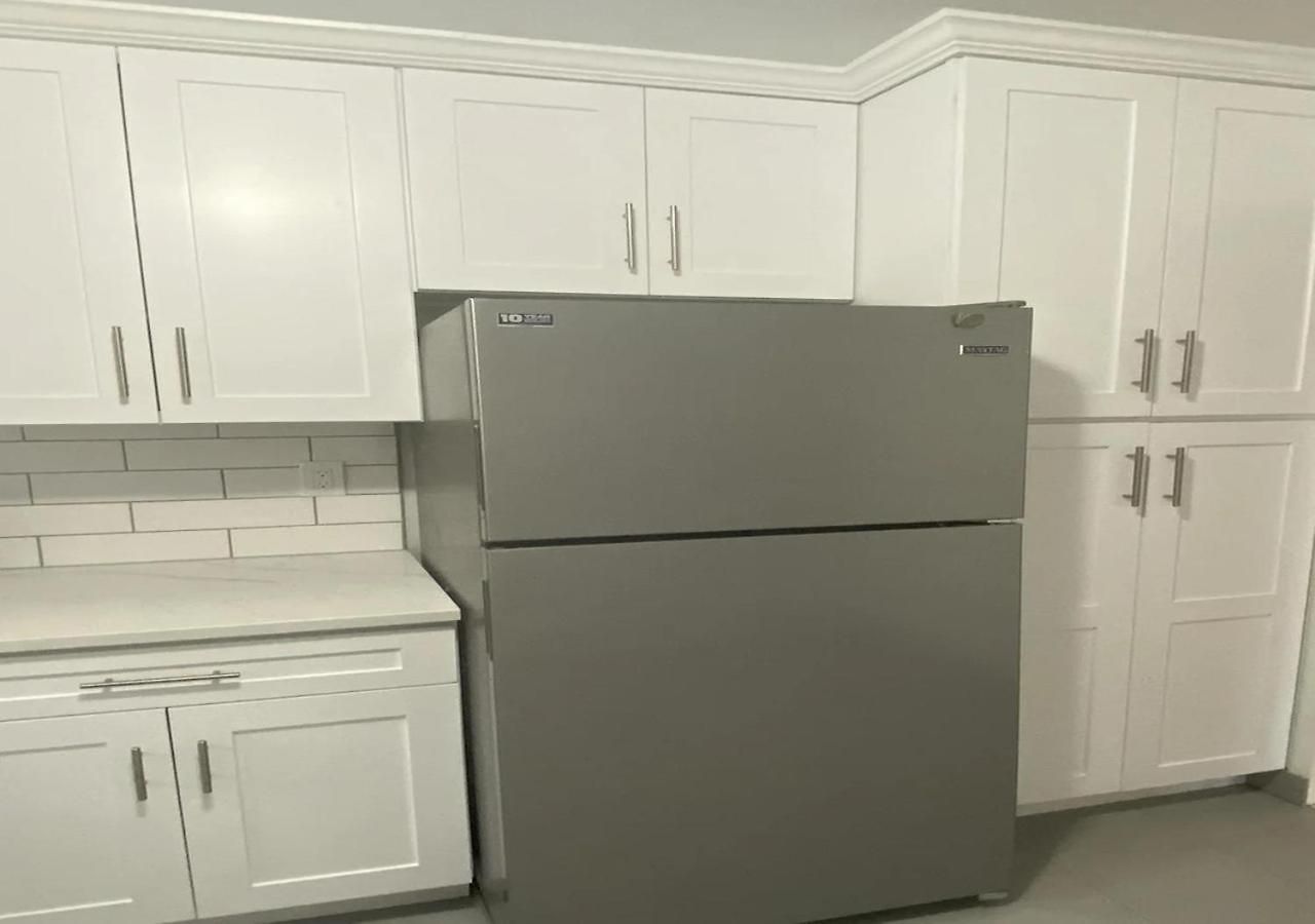 Great Location! Spacious 3br Loft In Midtown West!, June To Aug 90 Days Required New York