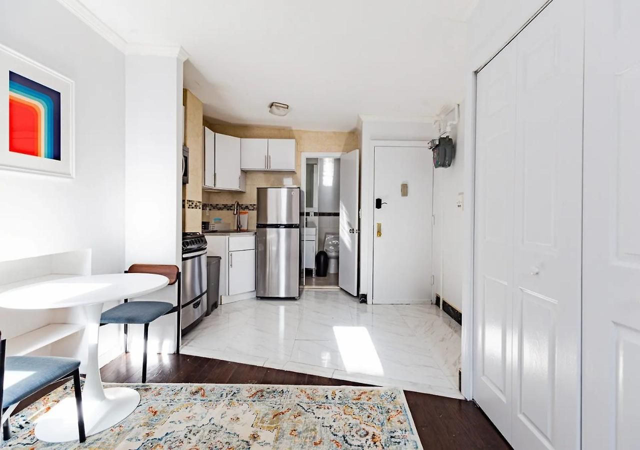 Spacious Upper East Side Studio, June To Aug 90 Days Required Apartment
