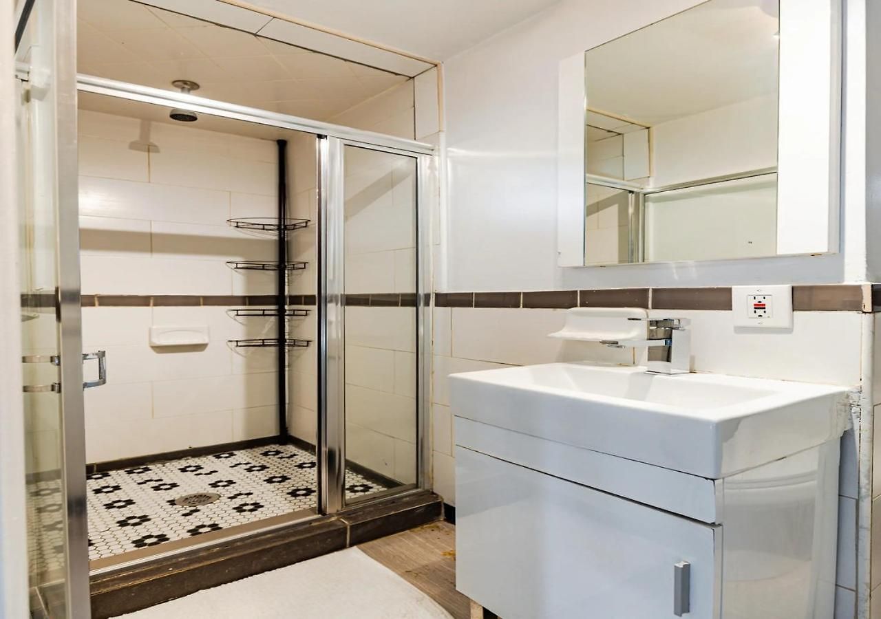 Spacious Upper East Side Studio, June To Aug 90 Days Required Apartment *