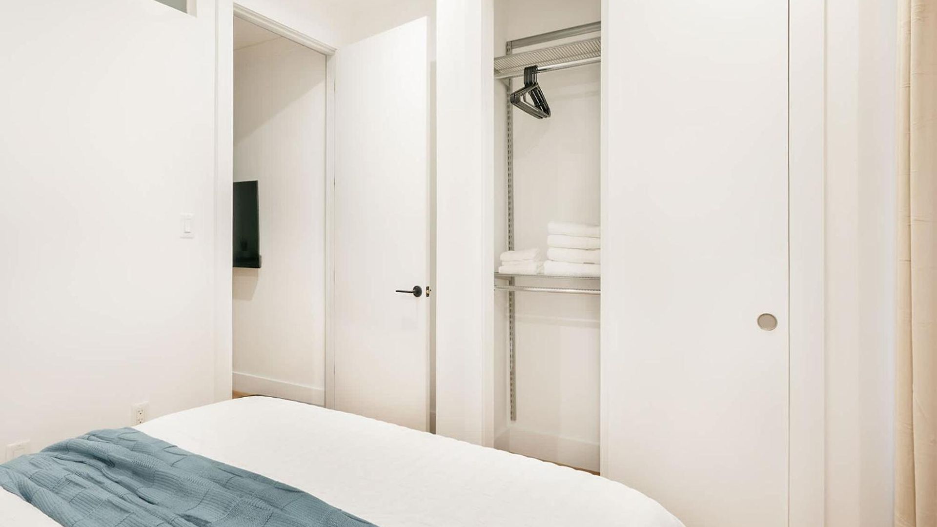 1290-7 New Renovated 2 Bedrooms In Ues