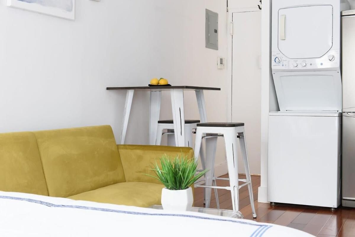 24-18 New Gramercy W D In Unit Fully Reno Apartment *
