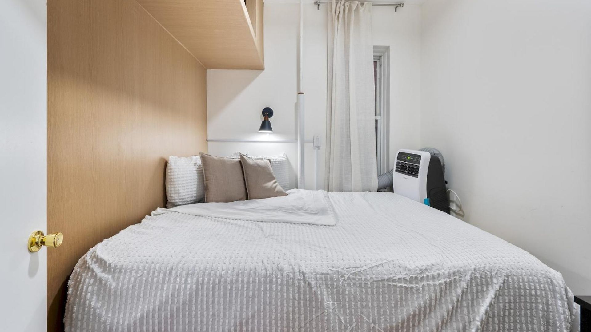 Spacious 2br On The Upper East Side Steps From Park New York