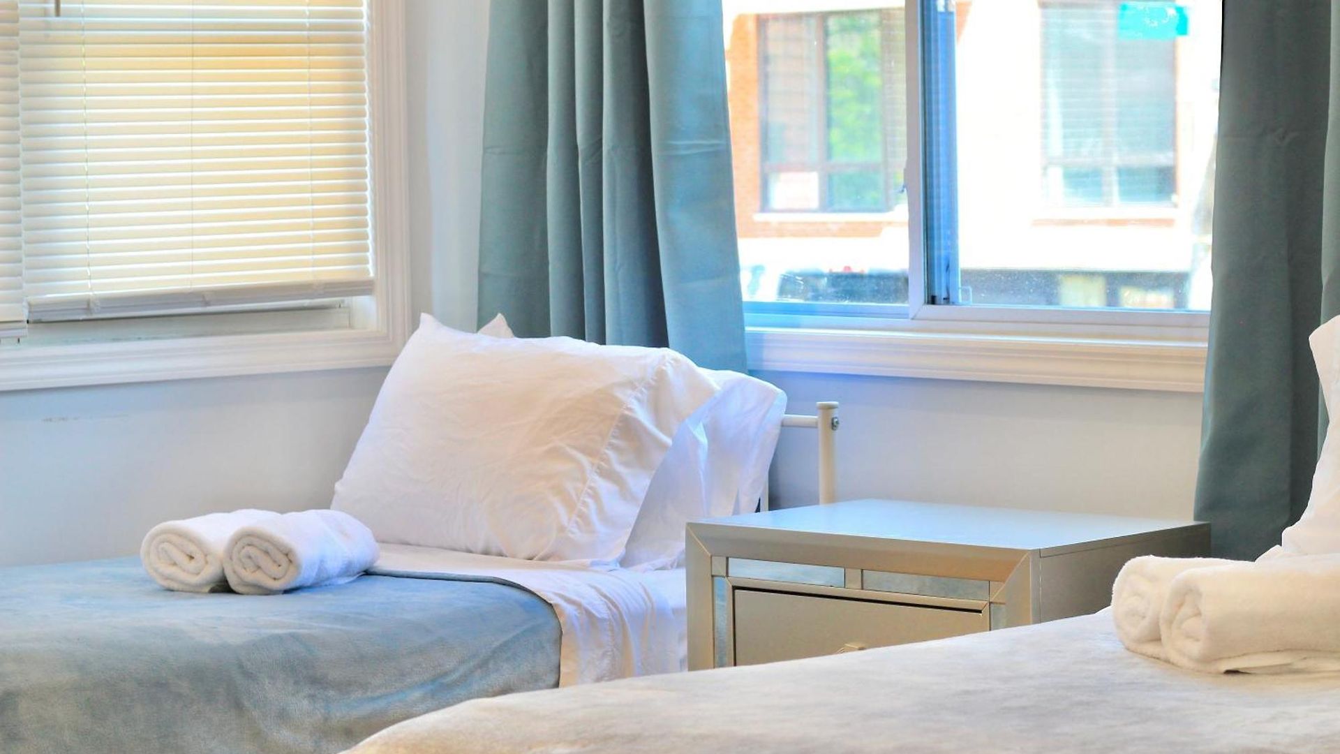 2-bedroom 15 Minutes From Manhattan In Lic Astoria Queens *