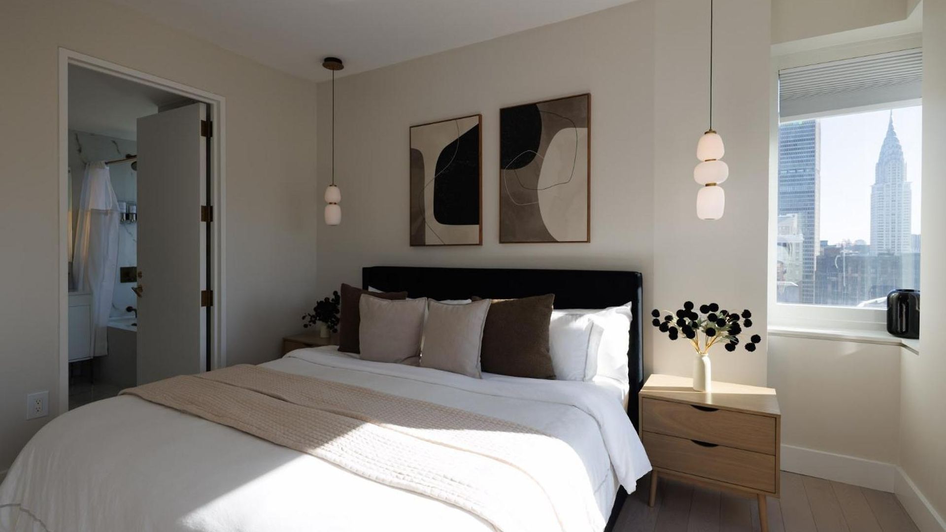 Rare Luxurious 1 Block From Time Square * New York