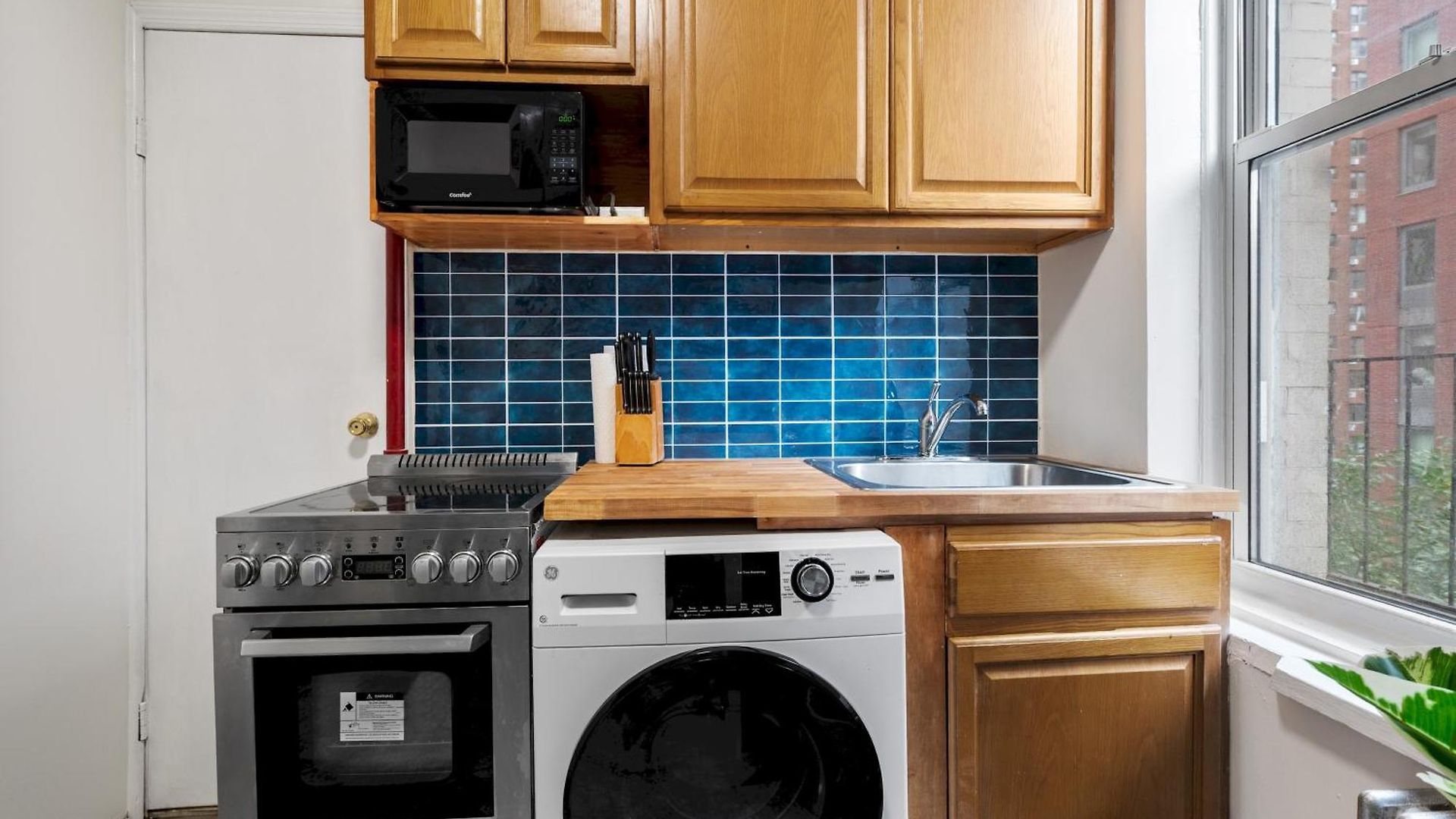 Spacious 2br On The Upper East Side Steps From Park * New York