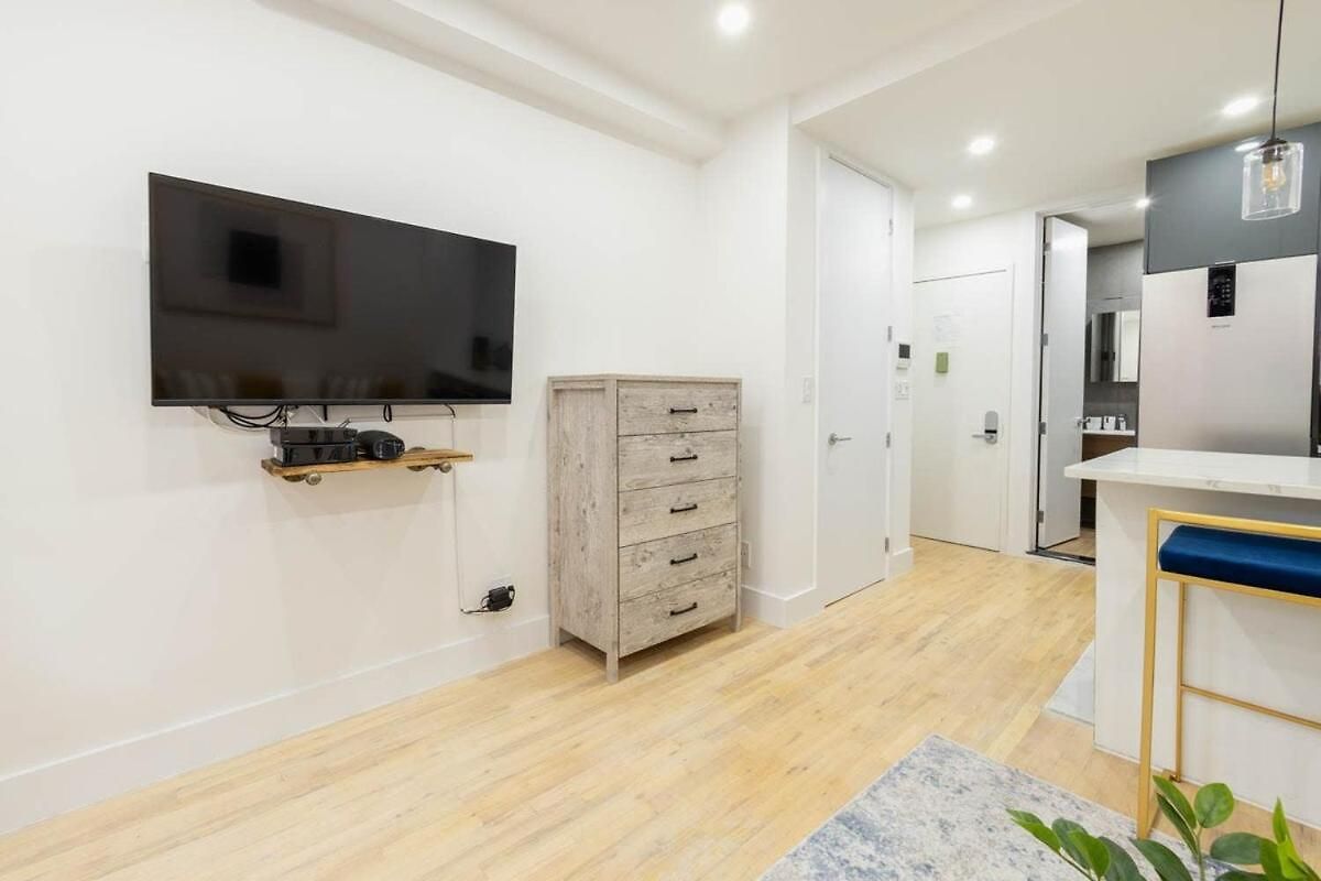 1597-13 I Brand New Prime Upper East W&d Apartment New York