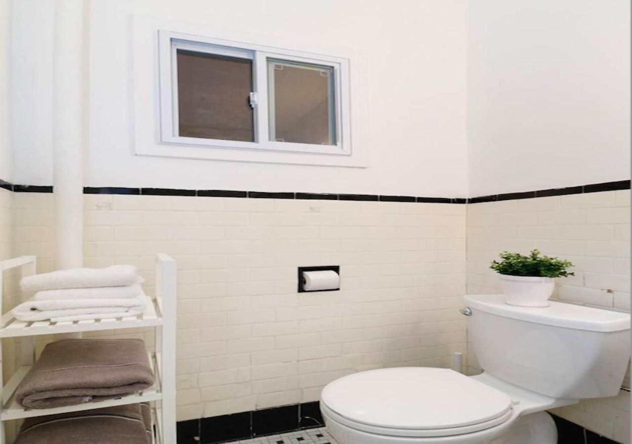 Apartment Outdoor Space Washer Dryer Dishwasher 3beds Apt, June To Aug 90 Days Required