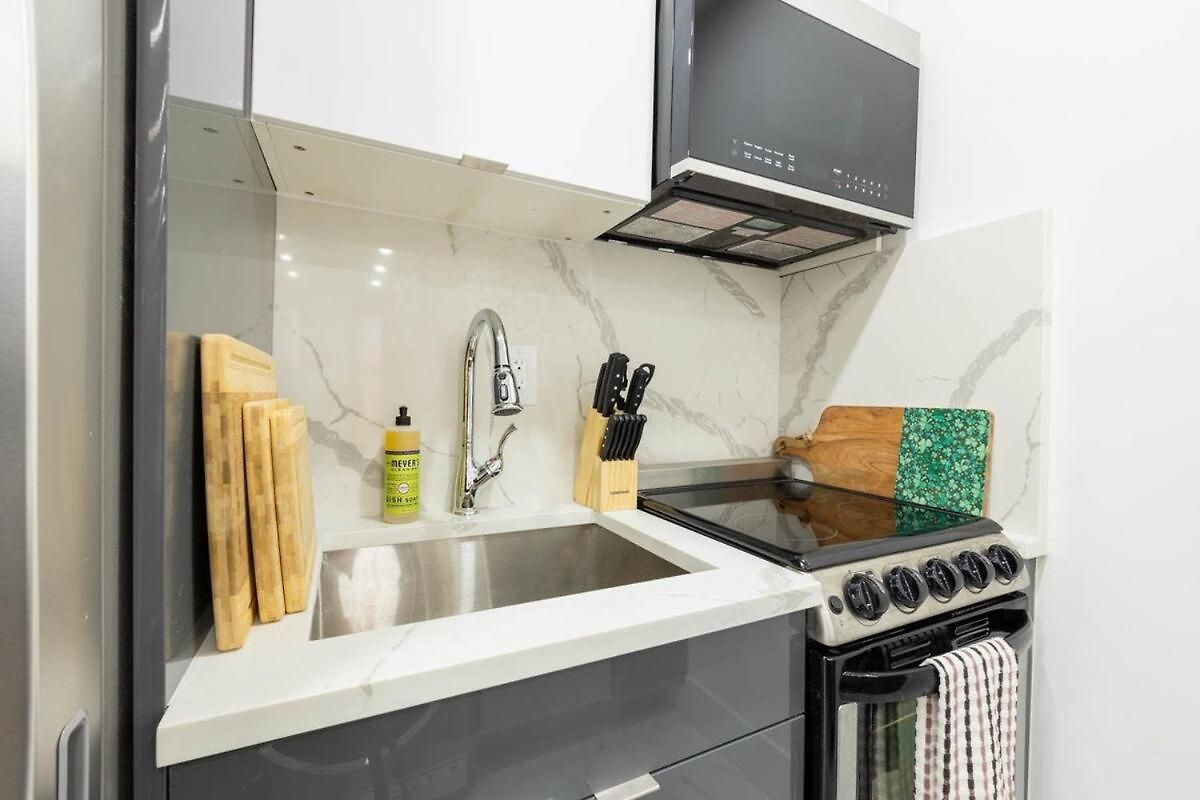 1597-13 I Brand New Prime Upper East W&d Apartment
