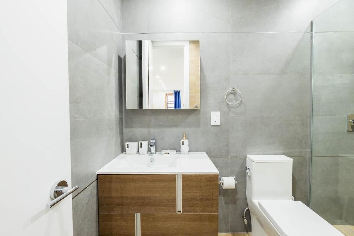 Apartment 1597-13 I Brand New Prime Upper East W&d