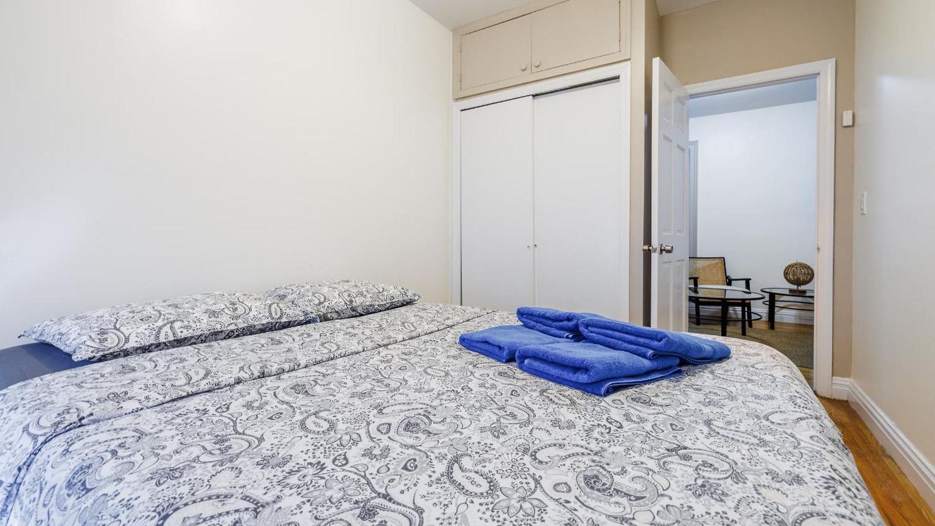 Apartment Inspire The Vibrant Energy Of Columbia