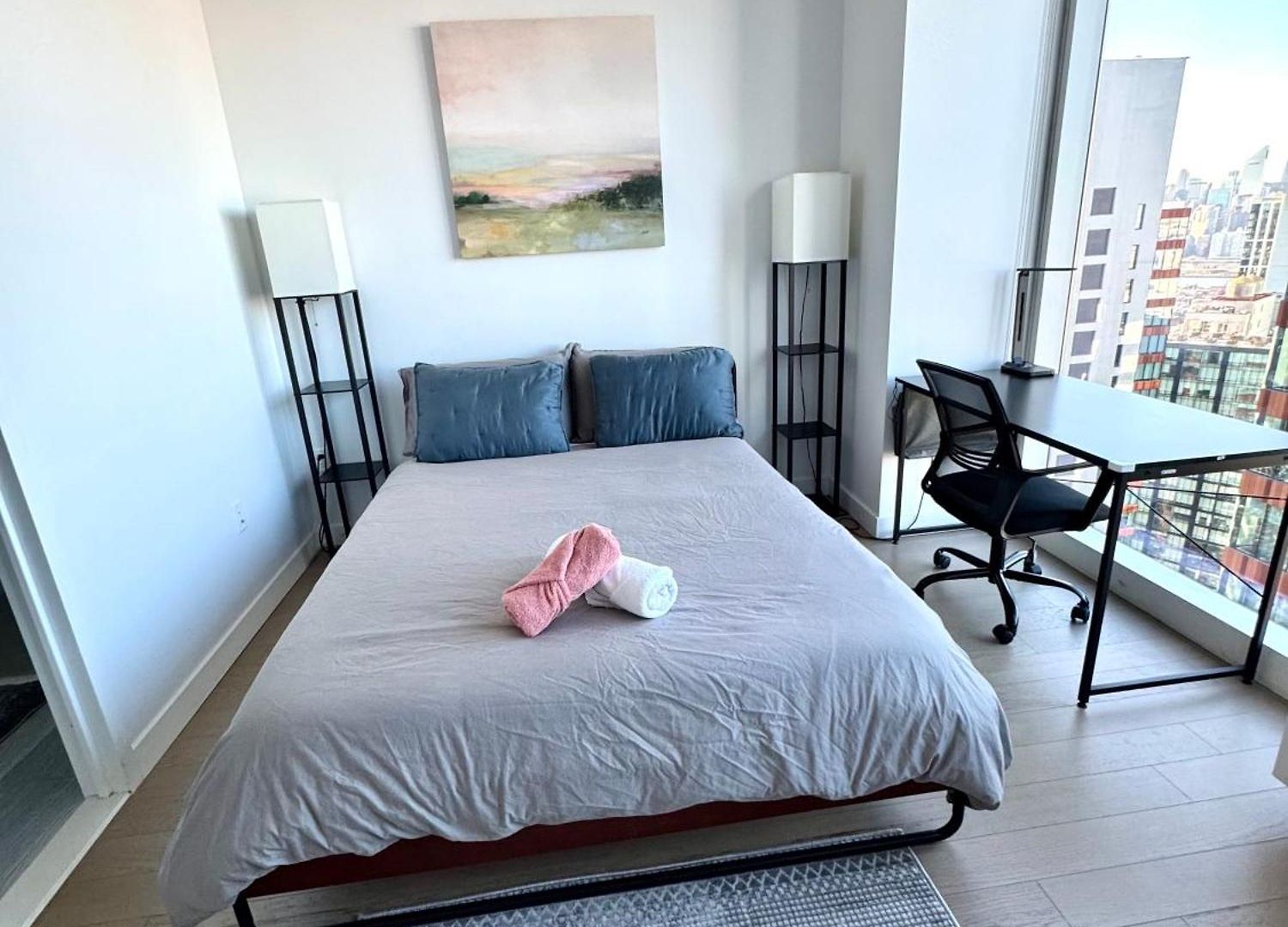 Luxury 2 Bedrooms 2 Bathrooms Corner Breathtaking Views Modern Retreat New York