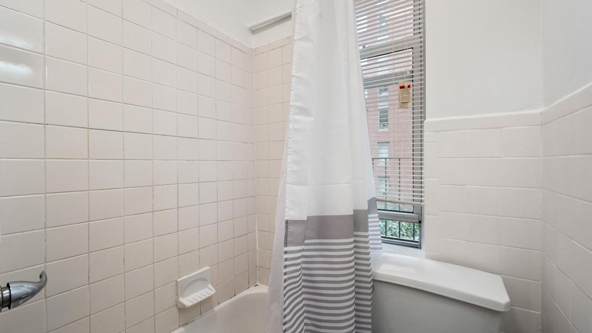 Apartment Spacious 2br On The Upper East Side Steps From Park