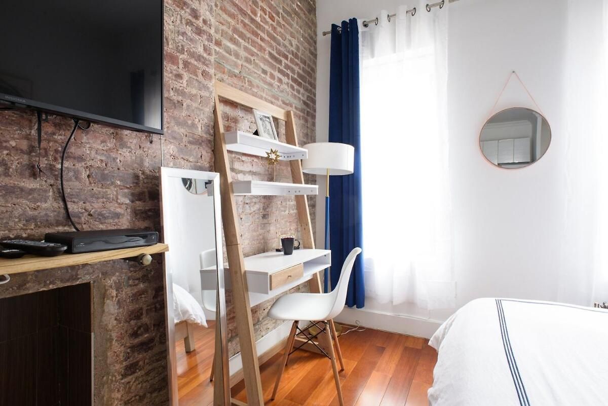 24-18 New Gramercy W D In Unit Fully Reno *