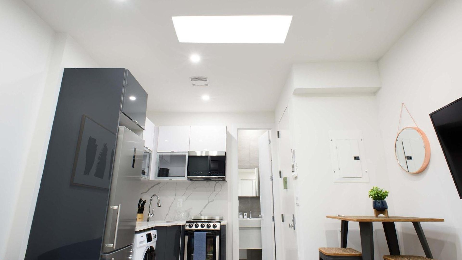 78-3c Newly Renovated 1br Wd Walk 2 Park