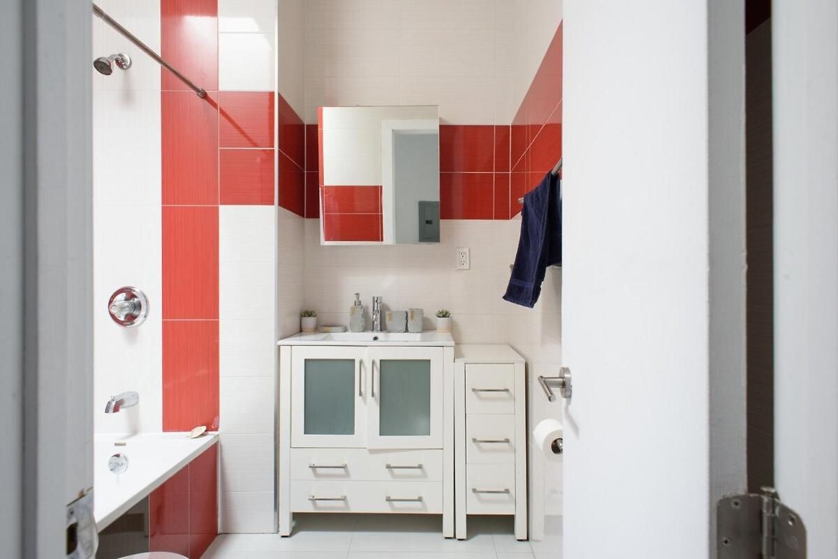 Apartment 24-18 New Gramercy W D In Unit Fully Reno *