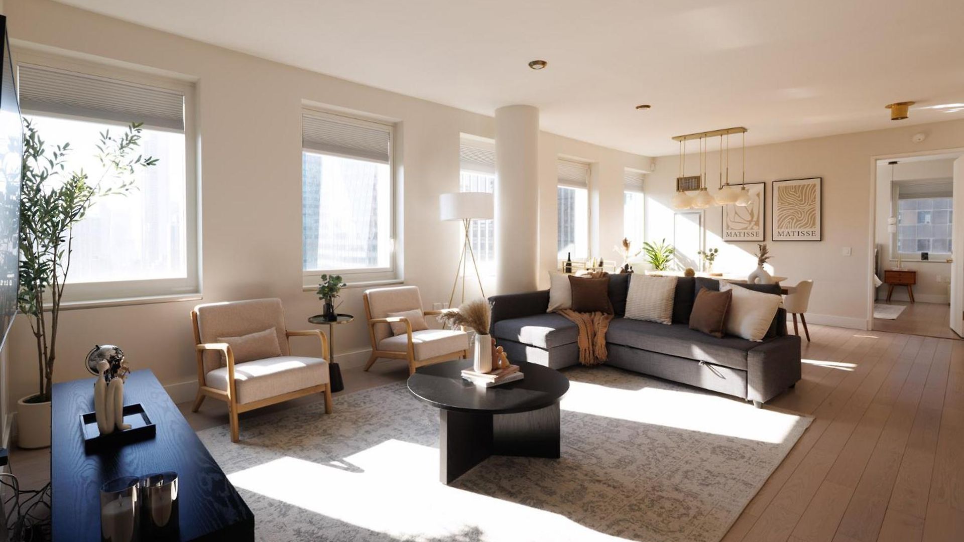 Rare Luxurious 1 Block From Time Square Apartment New York