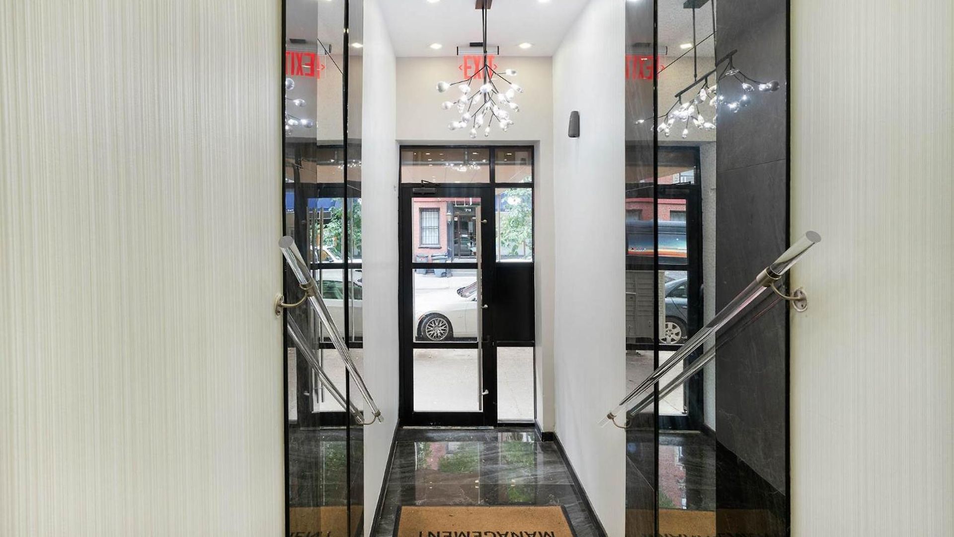 78-4b New Quality 1br W&d In Unit Skylights