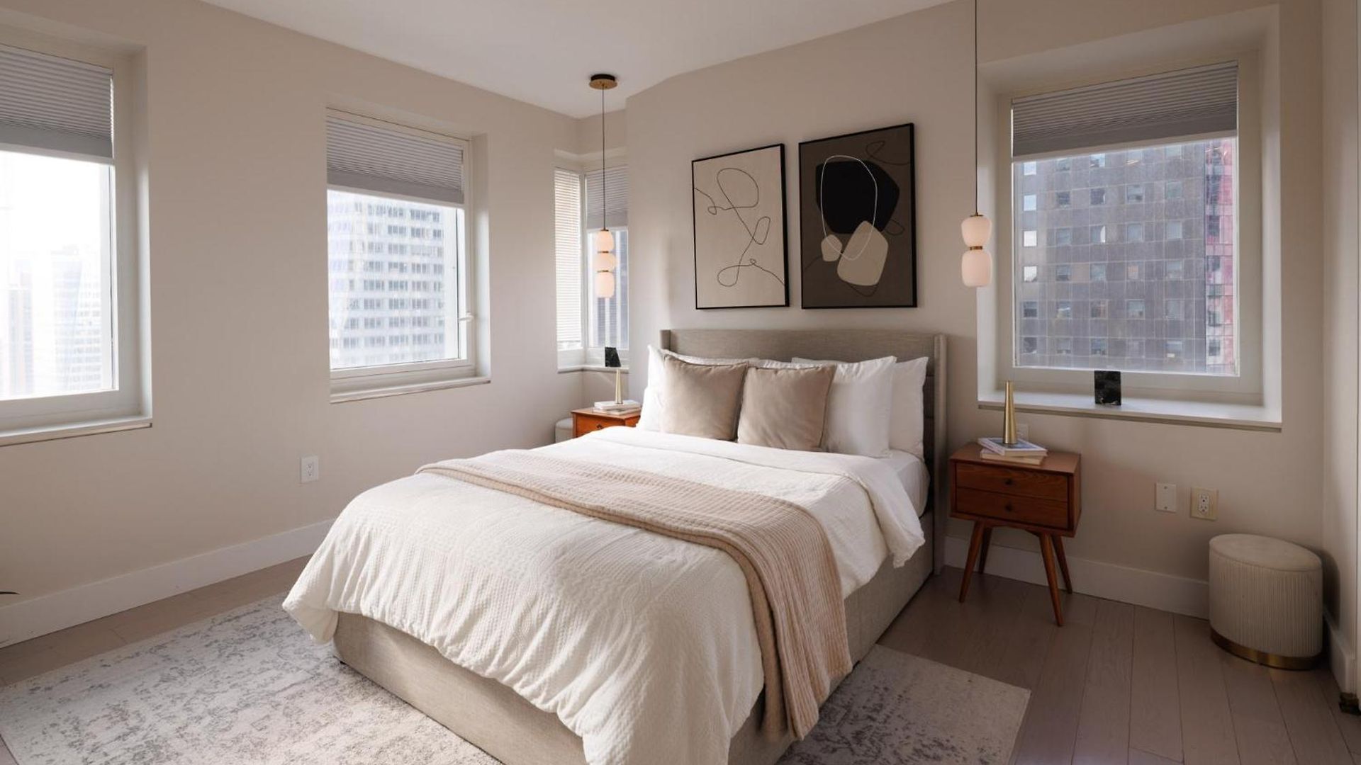 Rare Luxurious 1 Block From Time Square