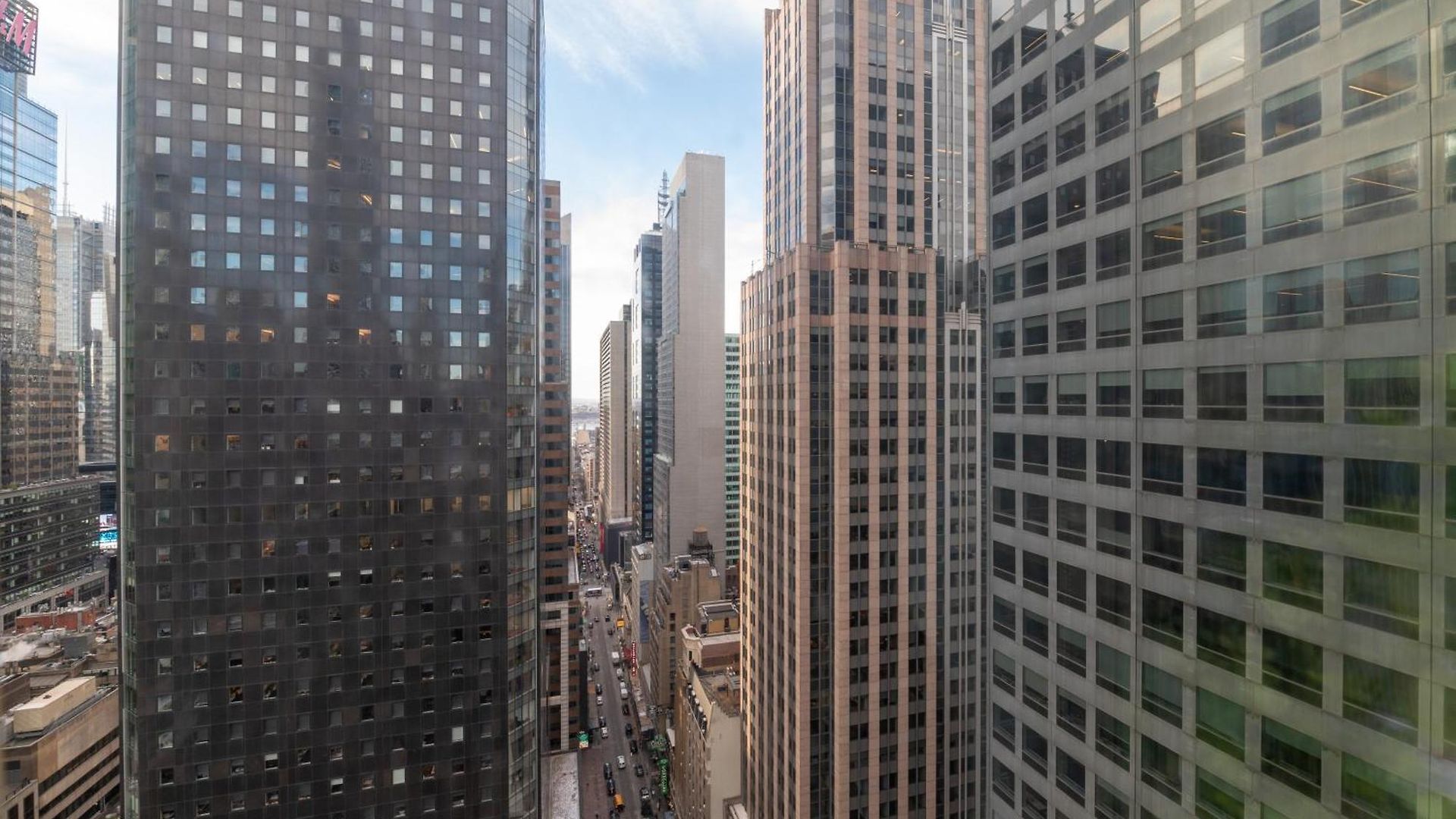 Apartment Elegant Midtown Retreat, Views, Steps To Times Square *