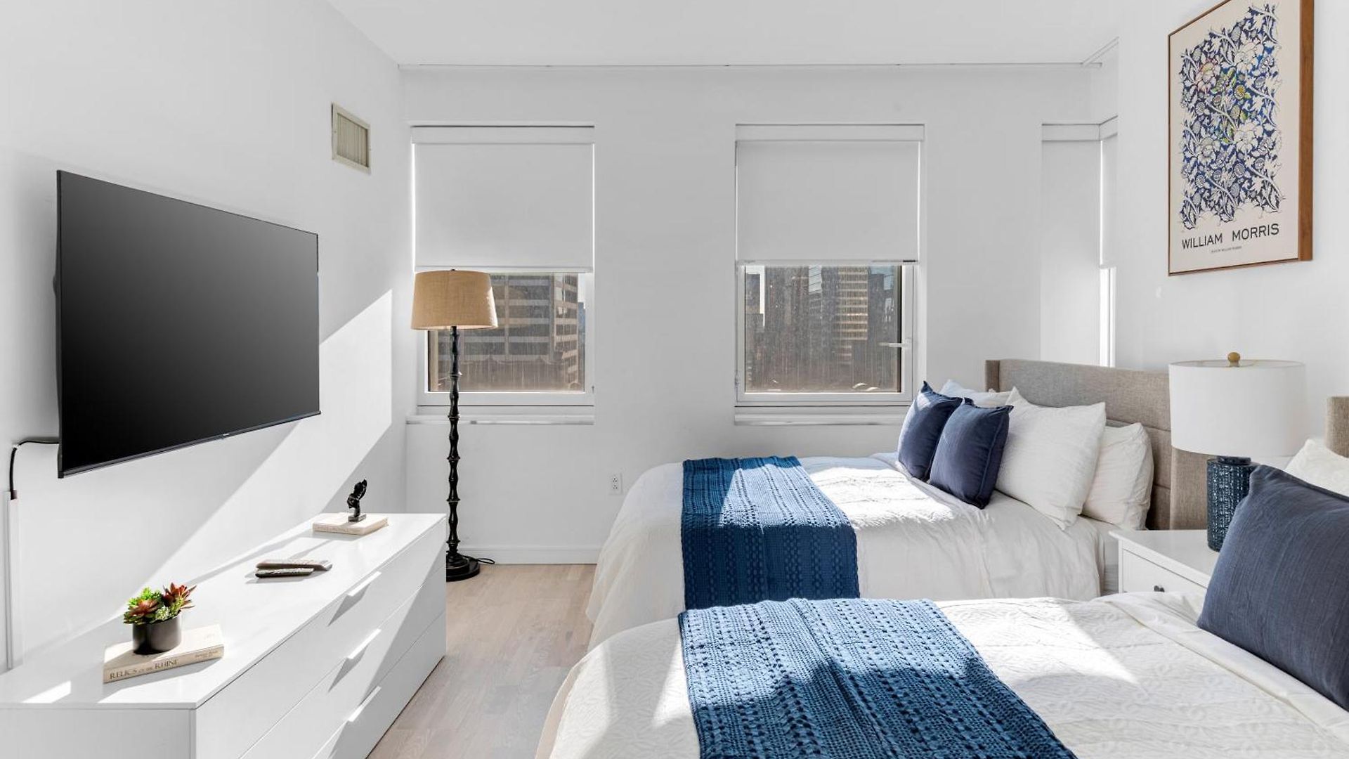 Lavish Two-story Retreat In The Heart Of Manhattan Apartment New York