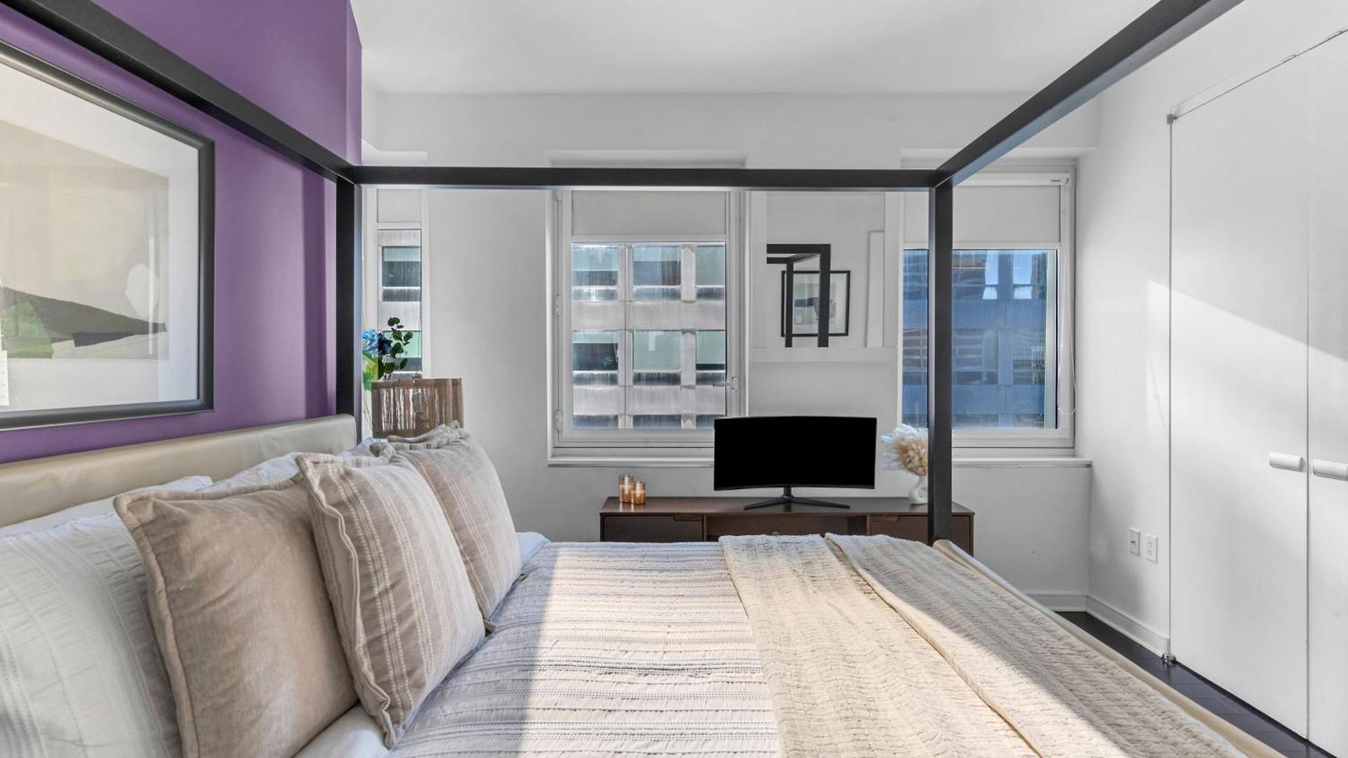 Elegant Midtown Retreat, Views, Steps To Times Square Apartment *