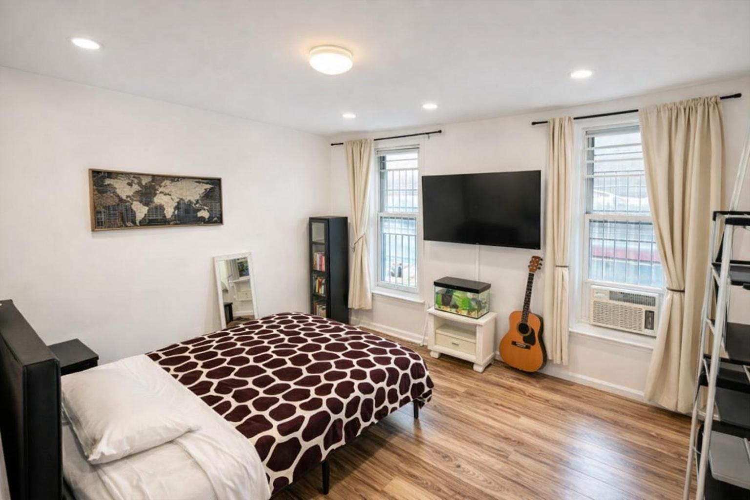 Next To Manhattan 2 Bedrooms - Subway 20 Steps, Manhattan 1 Stop Apartment