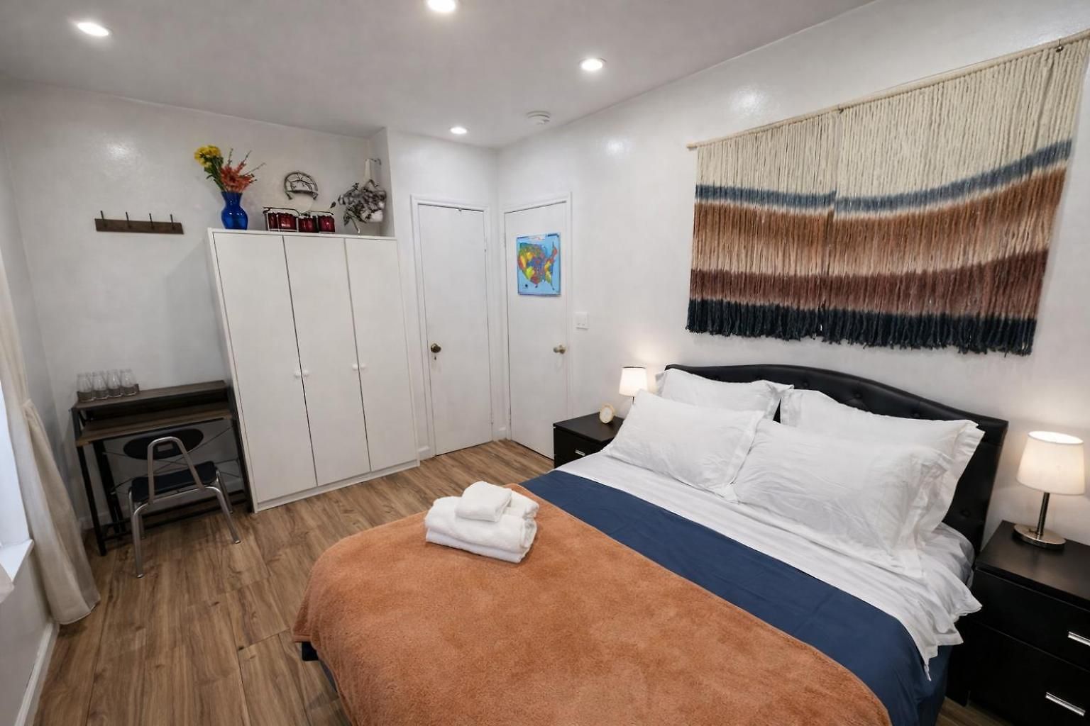 Apartment Next To Manhattan 2 Bedrooms - Subway 20 Steps, Manhattan 1 Stop *