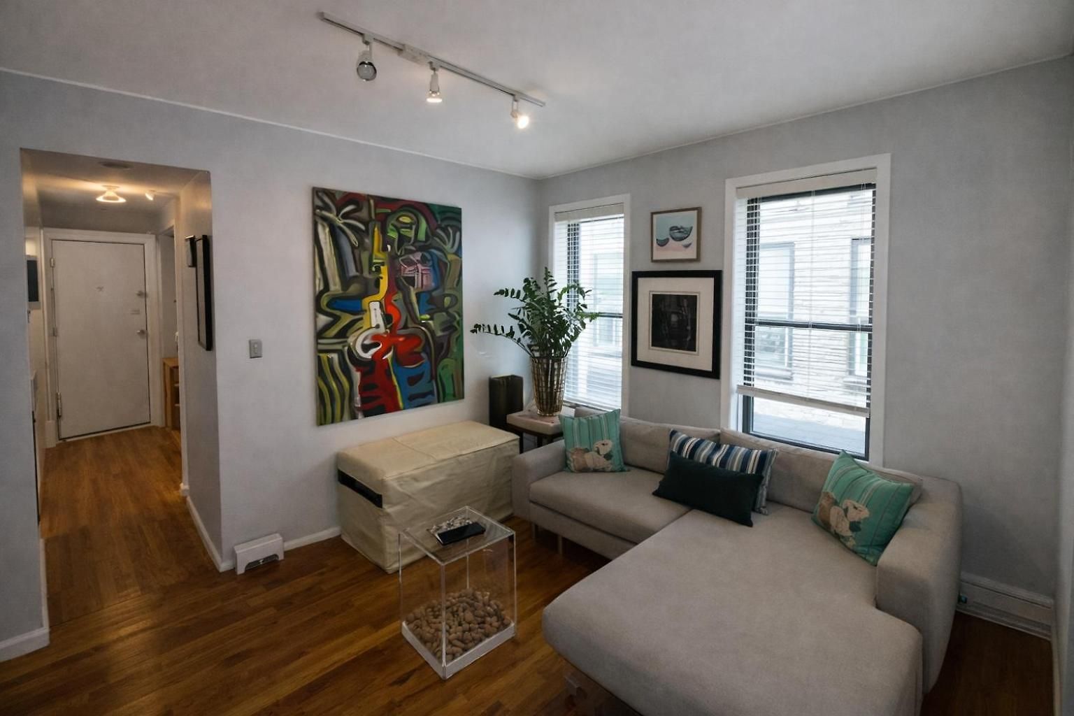 Next To Manhattan 2 Bedrooms - Subway 20 Steps, Manhattan 1 Stop