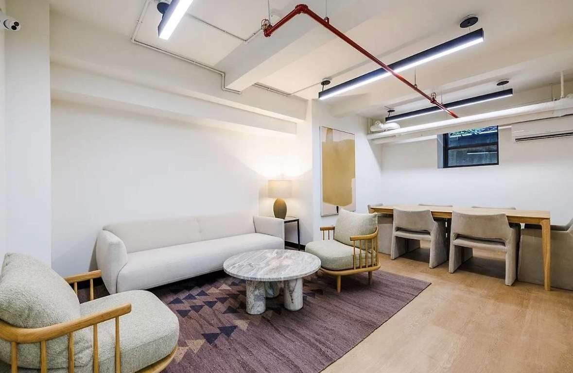 52-3de Newly Renovated 2br Bth Midtown East New York
