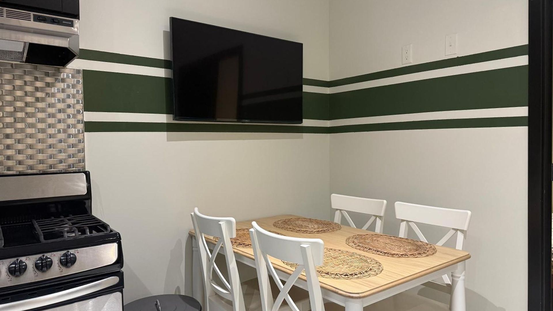 Discover The Comfort Of Columbia Area-3 Apartment *