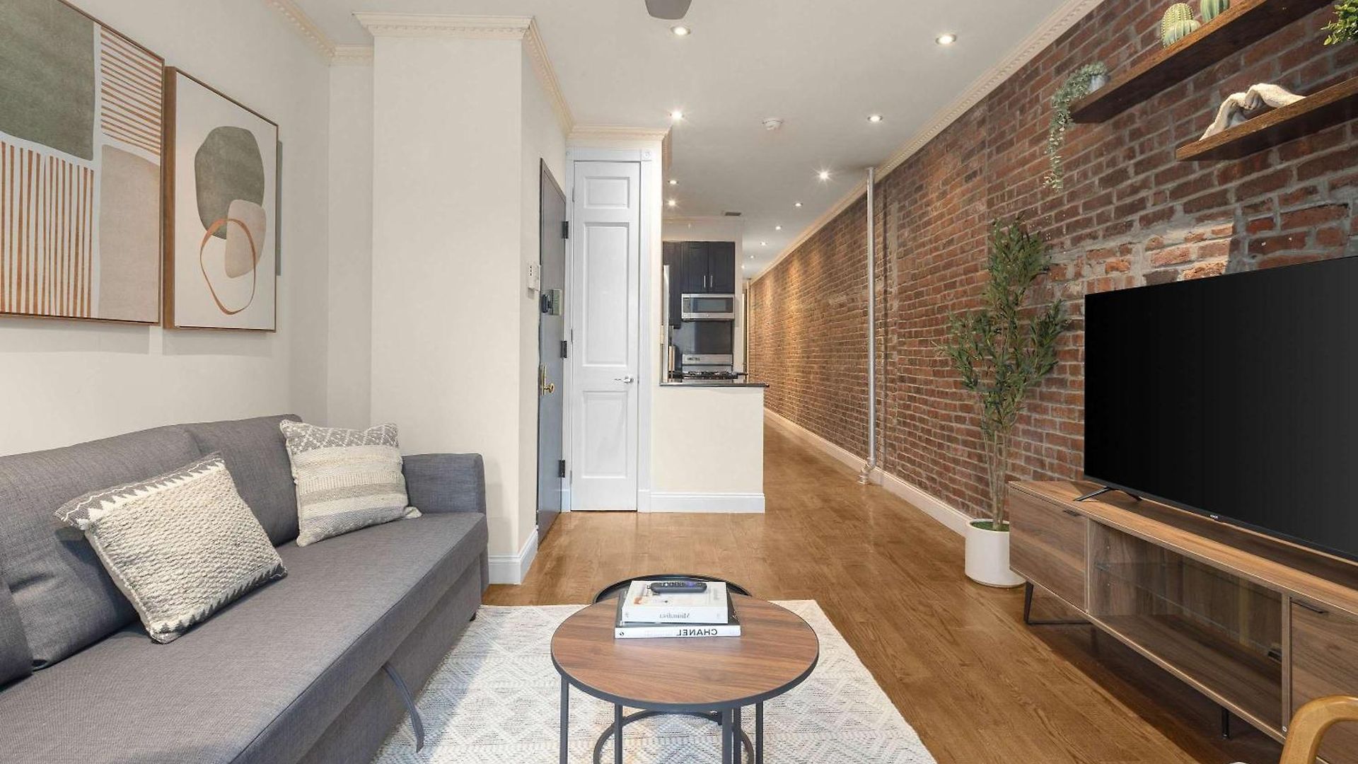 Apartment Stylish East Side Escape Steps From Fun New York