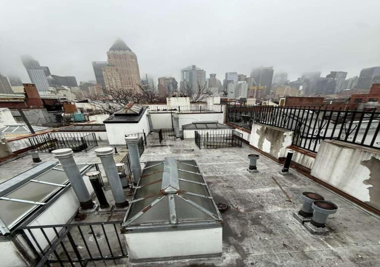 Outdoor Space Washer Dryer Dishwasher 3beds Apt, June To Aug 90 Days Required Apartment