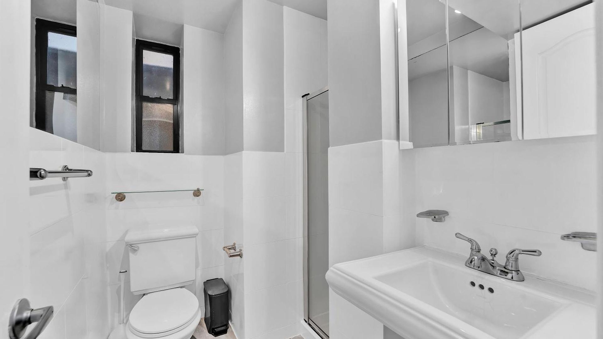 Gramercy - 3br 2ba Modern