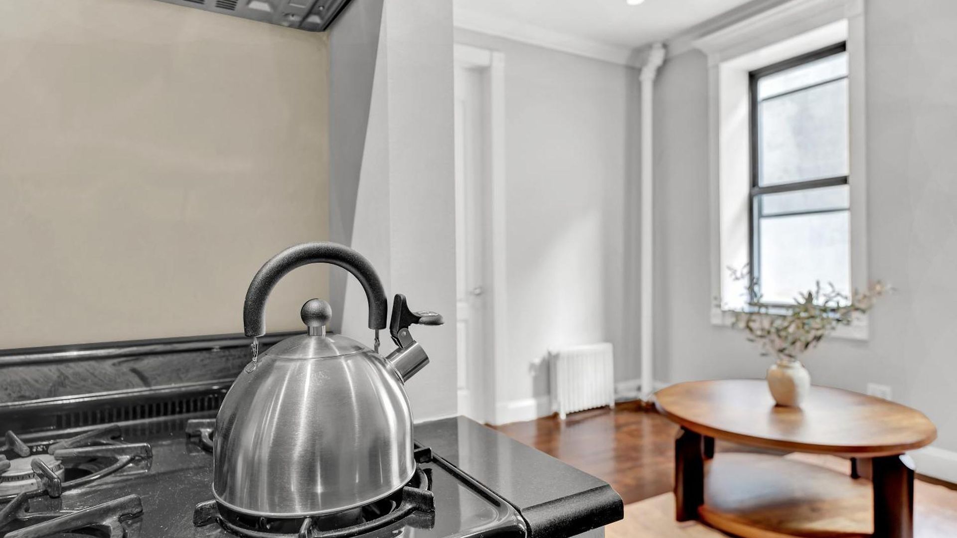 Gramercy - 3br 2ba Modern *