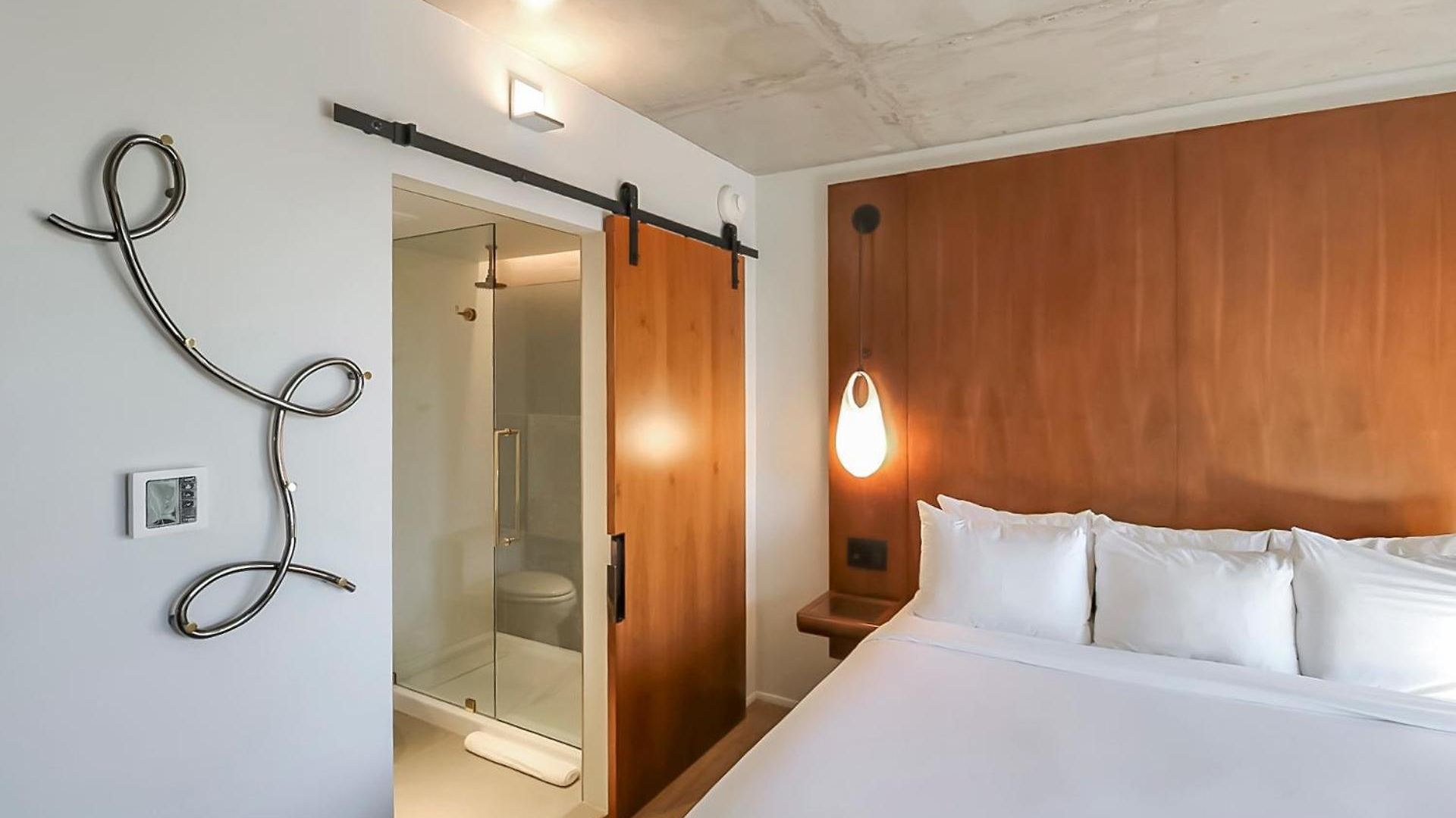 Merchant Les Hotel 4*