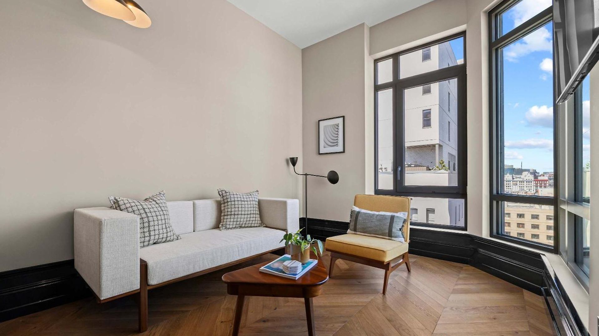 Freeman 403 By Rove Travel - 1br With Shared Amenities New York