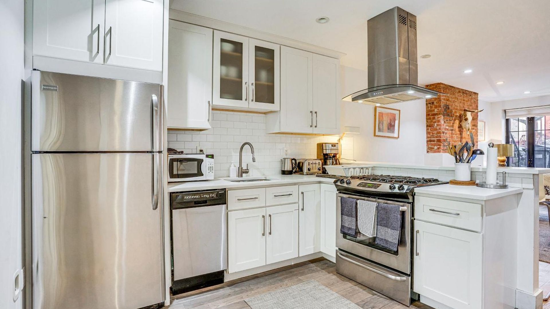 Shared Yard Space! Garden-level Unit In Bed-stuy Holiday home