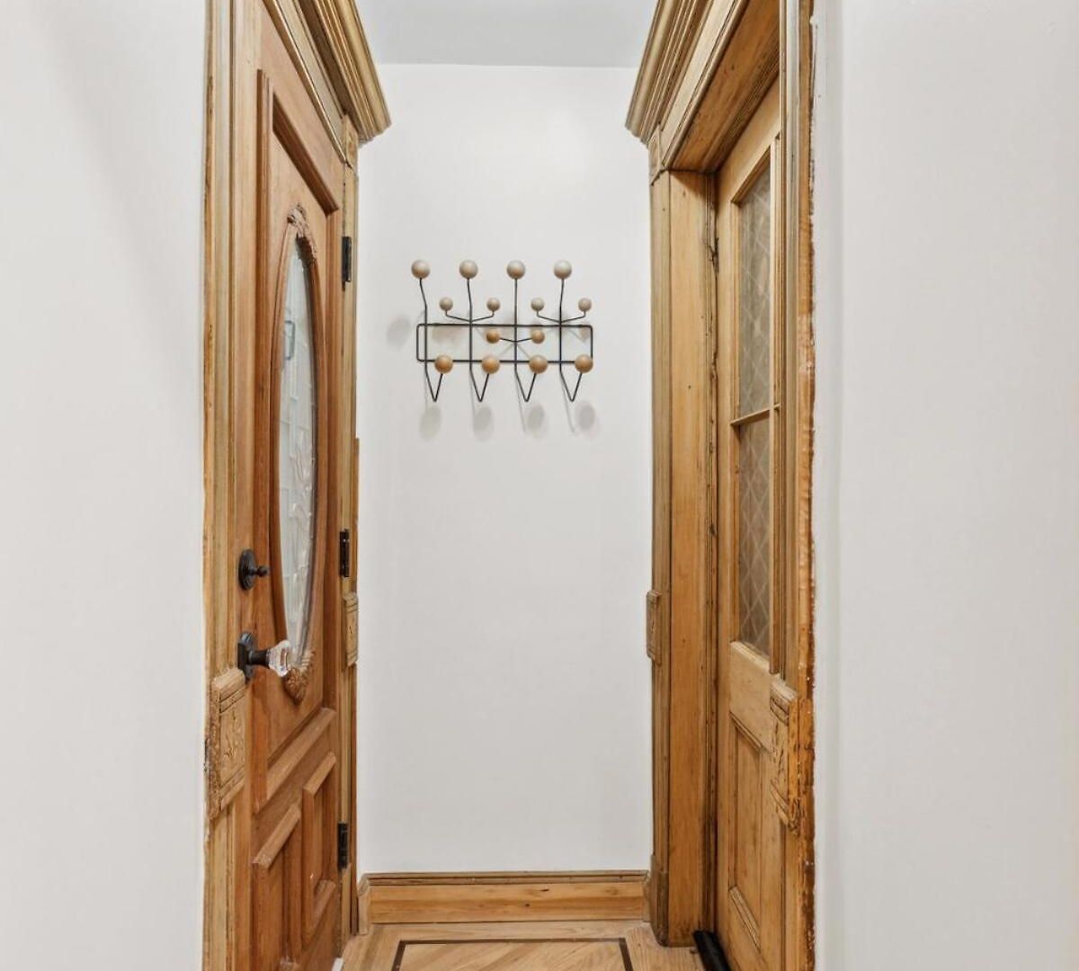 Charming Garden Lvl Brownstone * New York