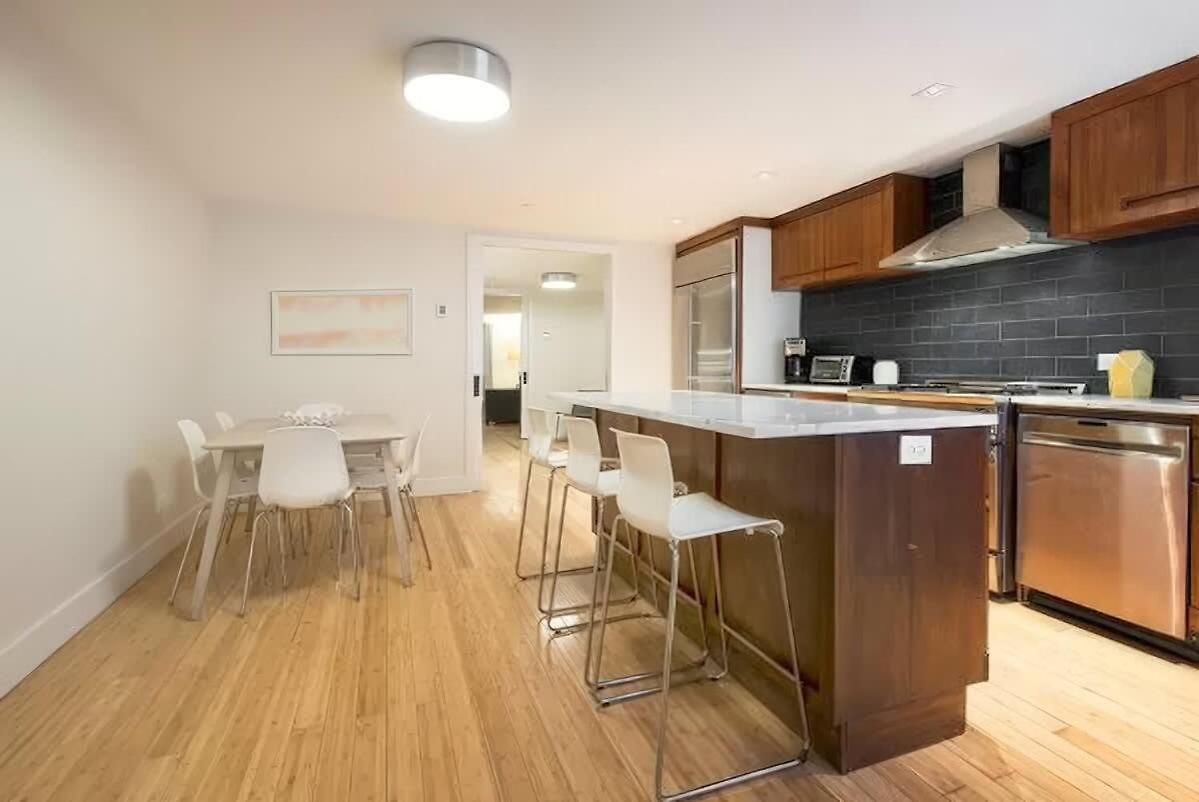 Holiday home Modern Townhouse In Historic Harlem New York