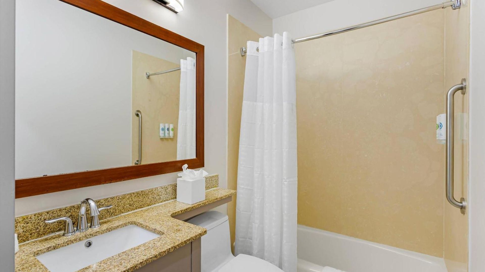 Comfort Staten Island Inn 4*
